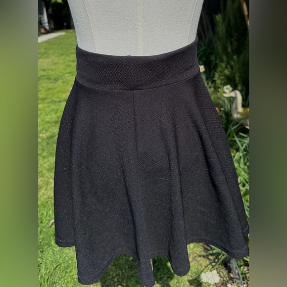 Urban Coco Flared Mini Skater Skirt - size M - Picture 3 of 5